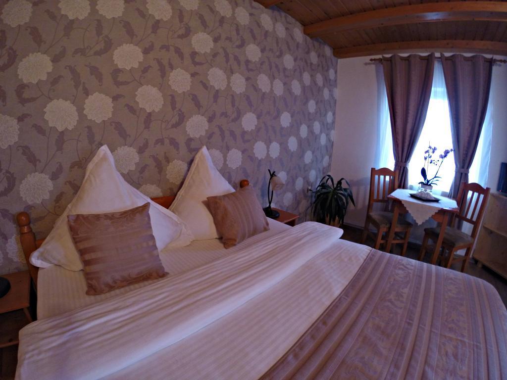 Pensiunea Faur Sebeş Kamer foto